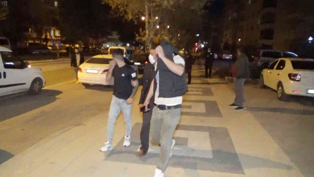 Aksaray'da film gibi gaspçı polis kovalamacası!