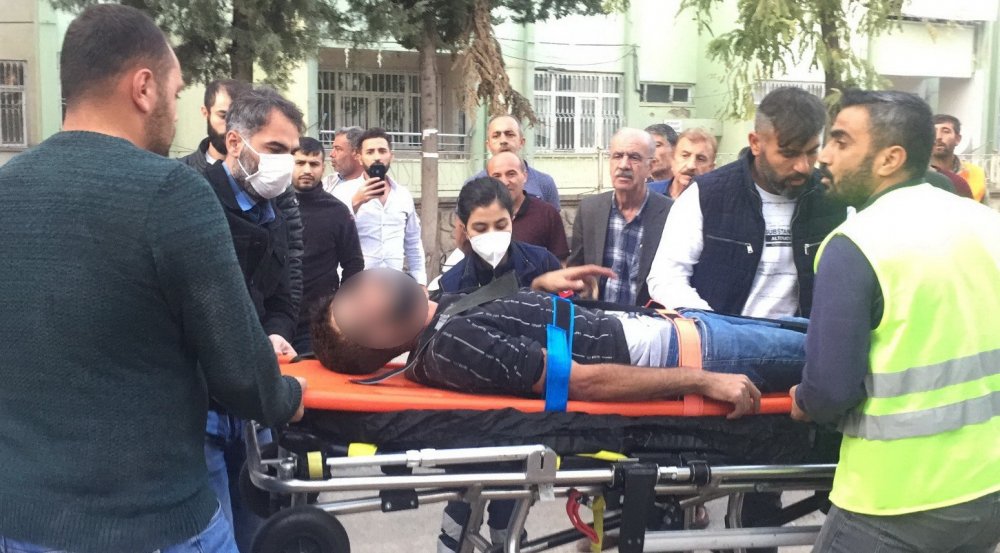 Balkon korkuluğu takarken elektrik akımına kapıldı! Genç işçi ağır yaralandı