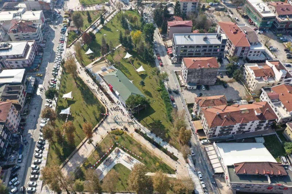 Düzce Millet Bahçesi Cumhuriyet Bayramı'nda hizmete açıldı