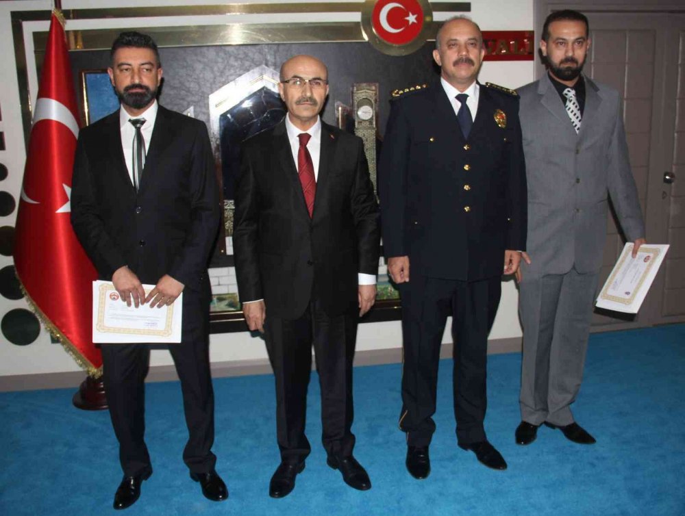 Konya'da kilolarca eroinle yakalanan polisin uyuşturucu yakalamaktan ödül aldığı ortaya çıktı