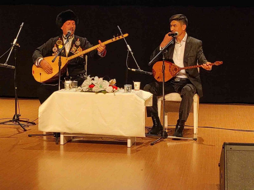 Türk dünyasının usta ozanları bağımsızlığın 30'uncu yılında Ankara’da atıştı