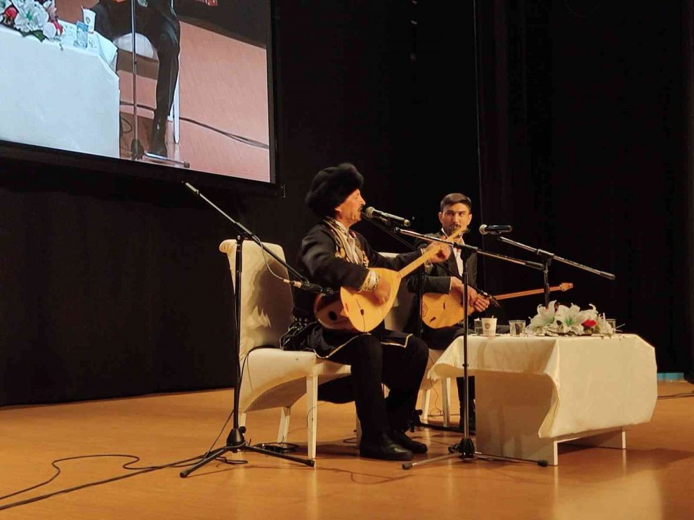 Türk dünyasının usta ozanları bağımsızlığın 30'uncu yılında Ankara’da atıştı