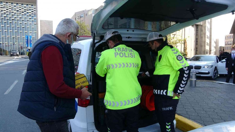 Taksicilere denetim! Ceza yiyen taksici isyan etti: Müşteri alsam suç almasam suç