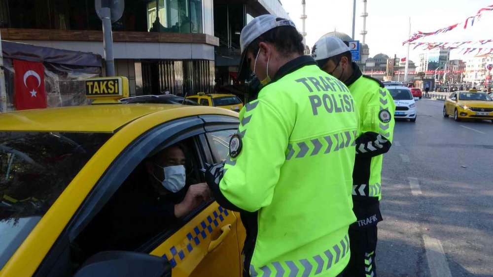 Taksicilere denetim! Ceza yiyen taksici isyan etti: Müşteri alsam suç almasam suç