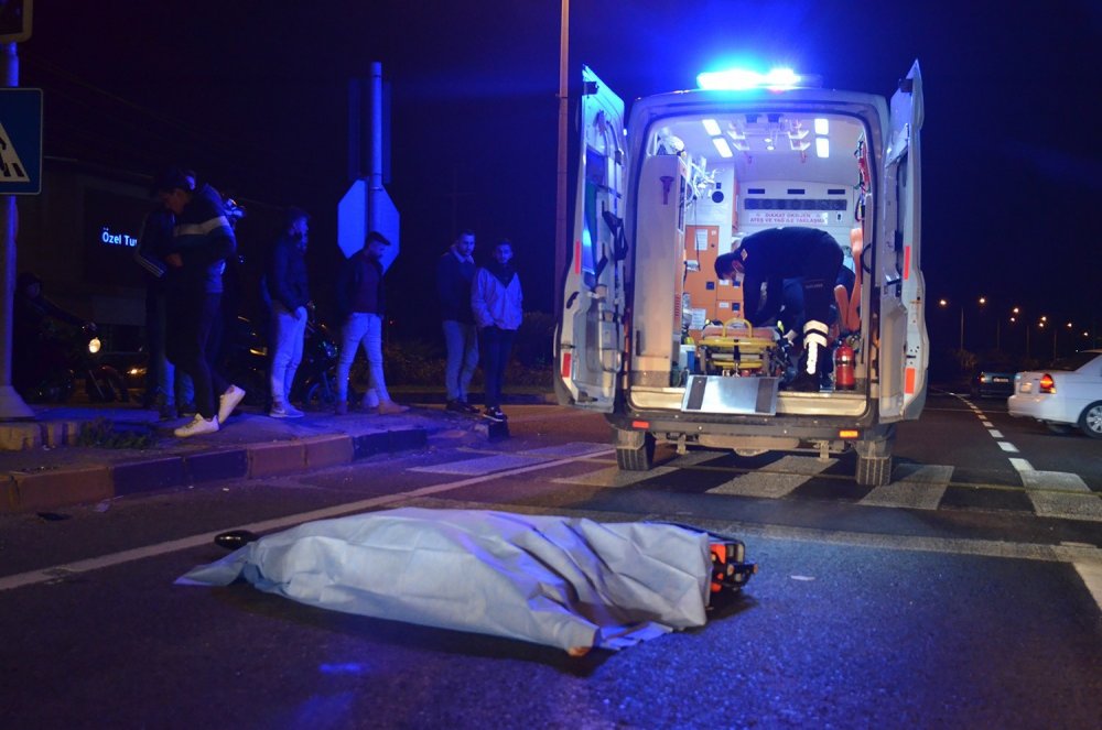 Yayaya çarpan tır kaçtı! Metrelerce fırlayan Hasan Kıyakkaş feci şekilde can verdi