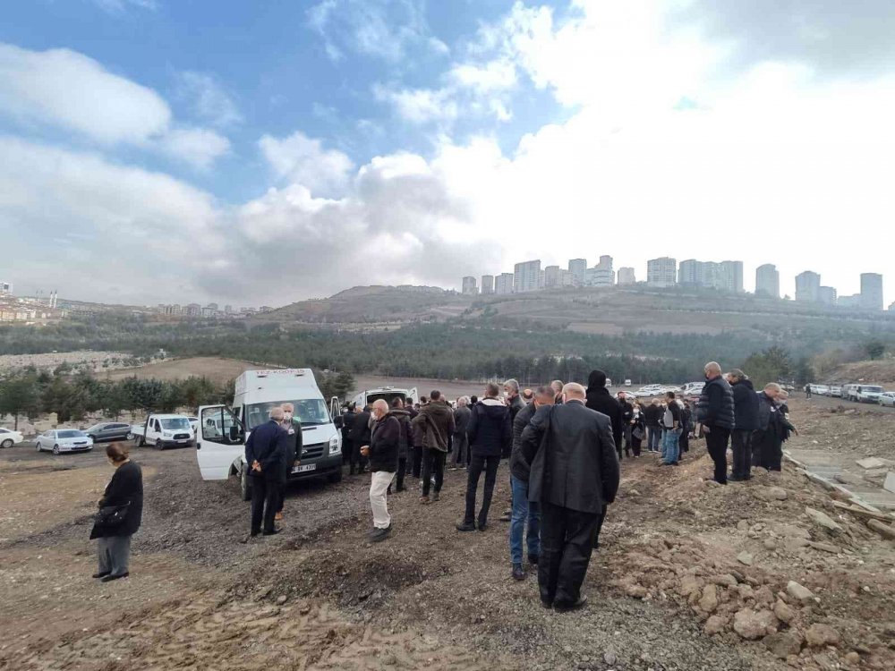 Ankara'da tacizi durdururken öldürülen Haydarcan Kılıçdoğan toprağa verildi