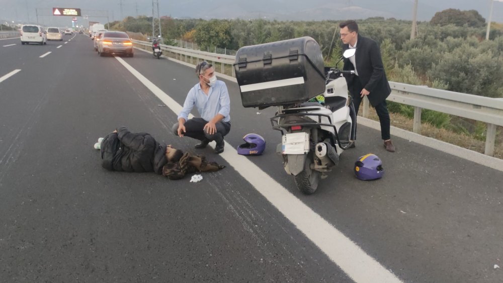 Motosikletle İstanbul yolculuğu acı bitti! Kazada ağır yaralandılar