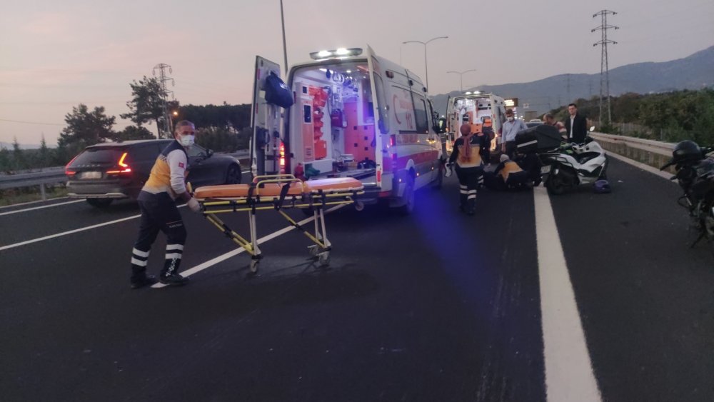 Motosikletle İstanbul yolculuğu acı bitti! Kazada ağır yaralandılar