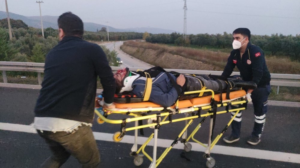 Motosikletle İstanbul yolculuğu acı bitti! Kazada ağır yaralandılar