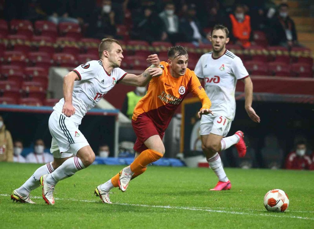 Lokomotiv Moskova ile berabere kalan Galatasaray liderliğini sürdürdü