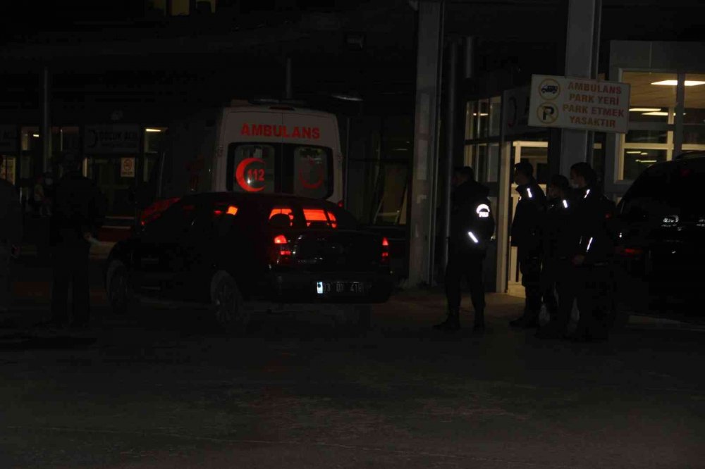 Afyon'da eski dünür dehşeti! Araca kurşun yağdırdı! 4 ölü 1 ağır yaralı