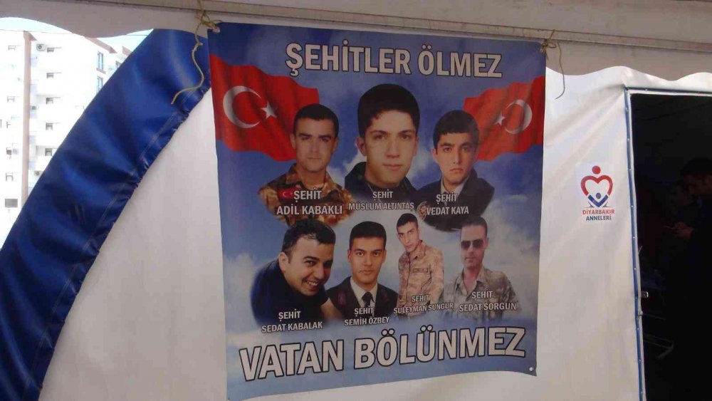 Evlat nöbetindeki ailelerden Meral Akşener’e çağrı: Sizde biraz vicdan varsa Türkkan’ı partiden atarsınız