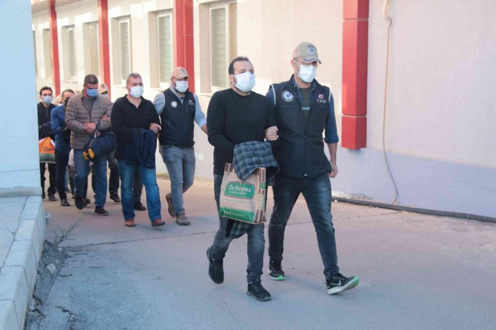 Adana’da FETÖ'nün mahrem yapılanmasına operasyon! 5 tutuklama