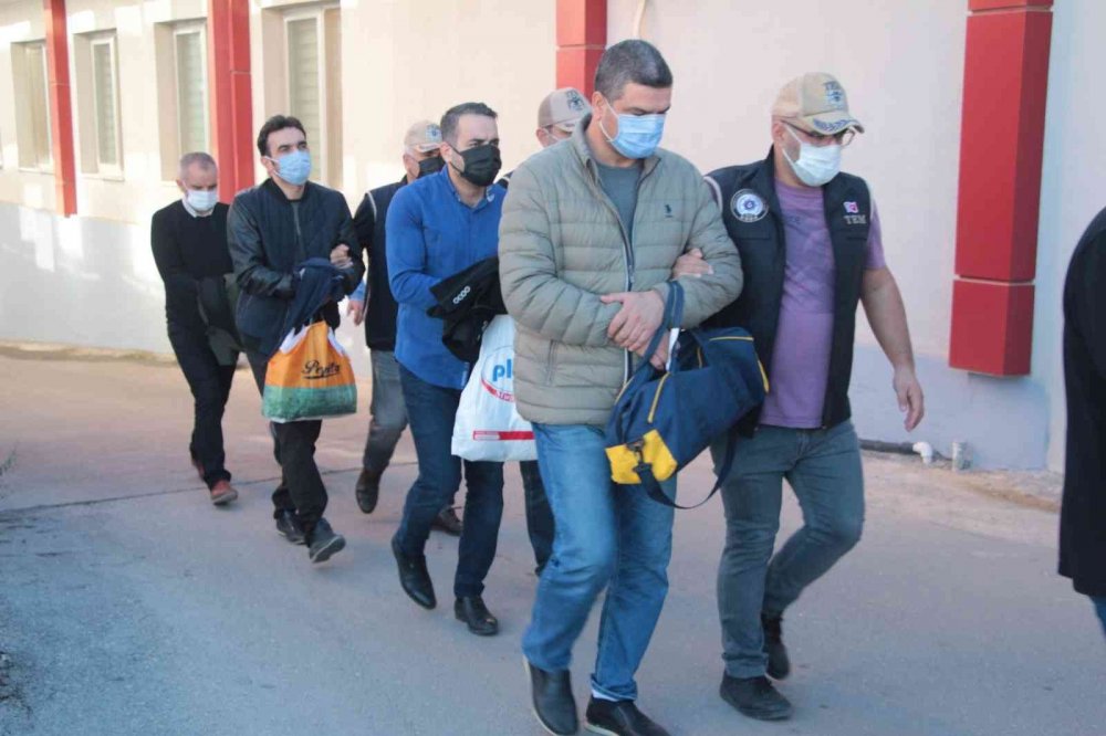 Adana’da FETÖ'nün mahrem yapılanmasına operasyon! 5 tutuklama