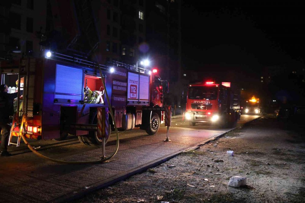 İşten kovulan kapıcı çatıyı ateşe verdiğini itiraf etti! Vanaları da kapatıp binadan ayrılmış