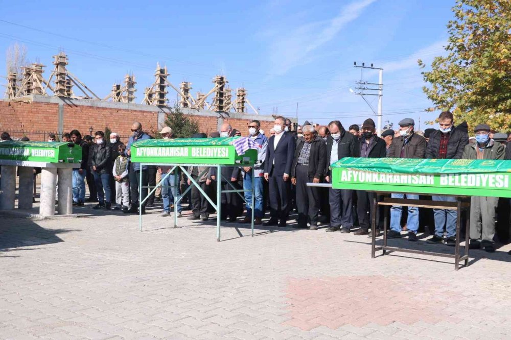 Kurşun yağan otomobilde kanlar içinde kalan bebeğin mucize kurtuluşu