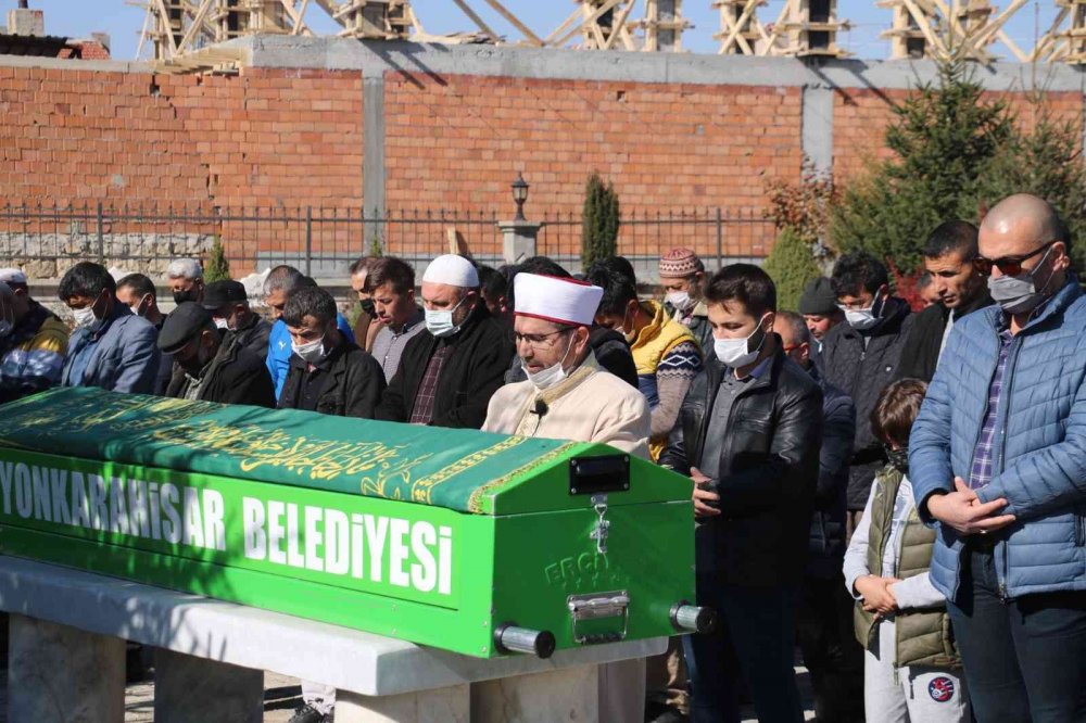 Kurşun yağan otomobilde kanlar içinde kalan bebeğin mucize kurtuluşu