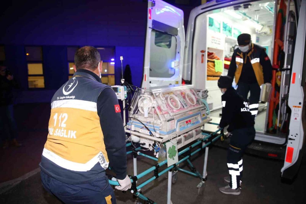 Hidrosefali hastası Gözel bebek ambulans uçakla Kars'tan Eskişehir’e getirildi