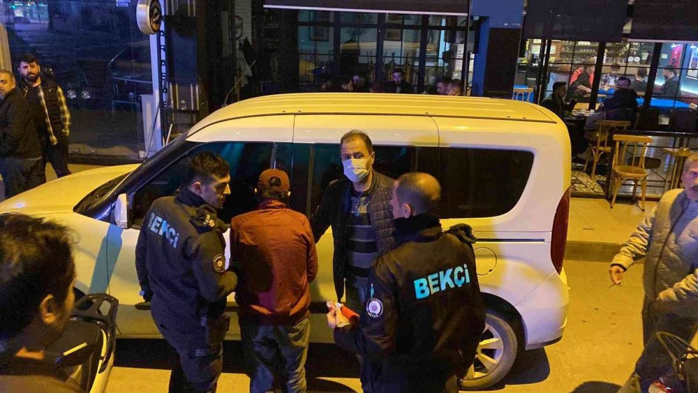 İnegöl'de camiye giren hırsız kovalamaca sonucu yakalandı! Üstünden uyuşturucu çıktı