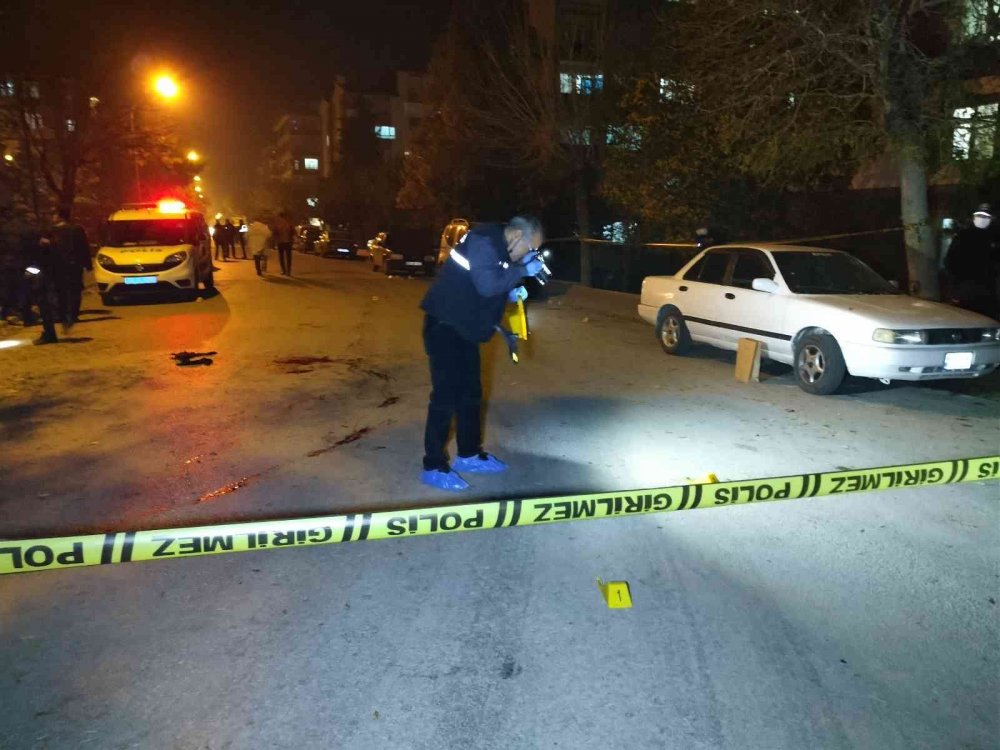 Konya'da kanlı gece! Sokak ortasında kurşunlar yağdı: 2 ölü 3 yaralı