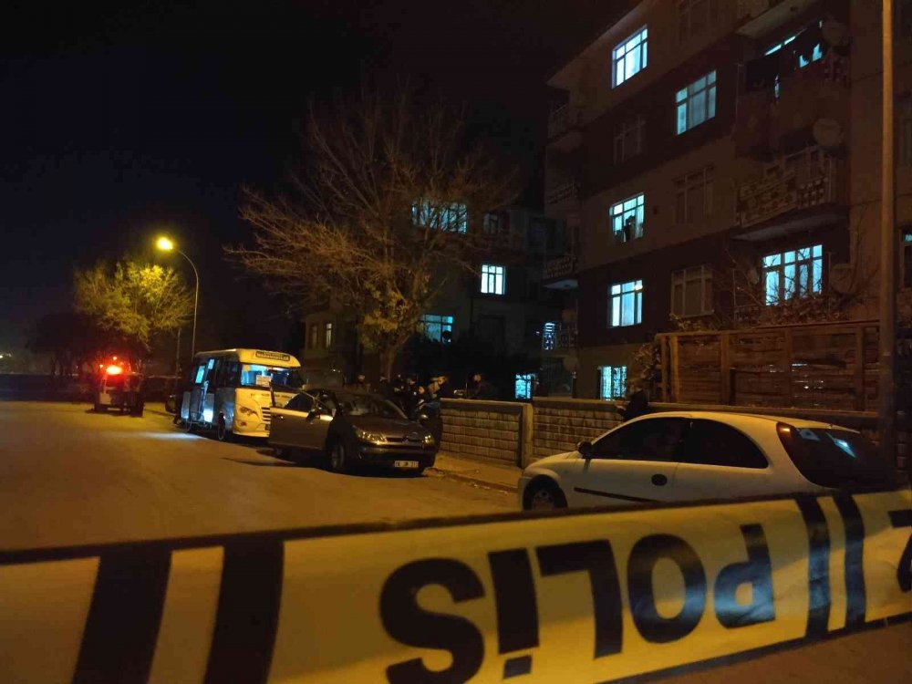 Konya'da kanlı gece! Sokak ortasında kurşunlar yağdı: 2 ölü 3 yaralı