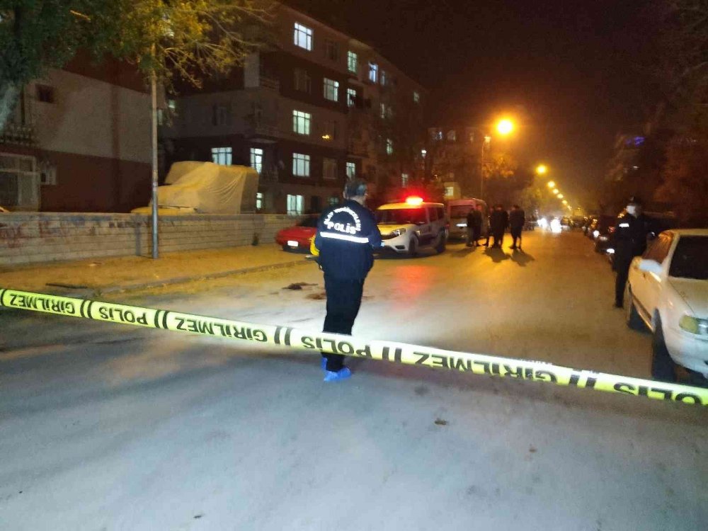 Konya'da kanlı gece! Sokak ortasında kurşunlar yağdı: 2 ölü 3 yaralı