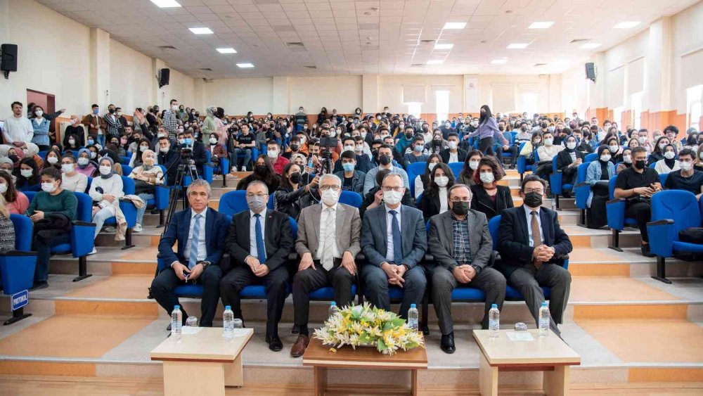Konya Cumhuriyet Başsavcısı Solmaz Selçuk Üniversitesi'nde öğrencilerle buluştu