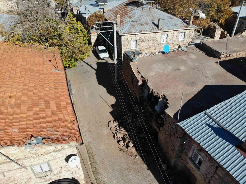 Konya’da depremin ardından ekipler sahada! Hasar tespit çalışmaları sürüyor