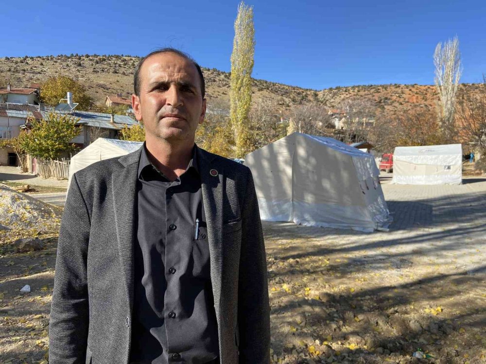 Konya'daki Akpınar’da depremin yaraları sarılıyor