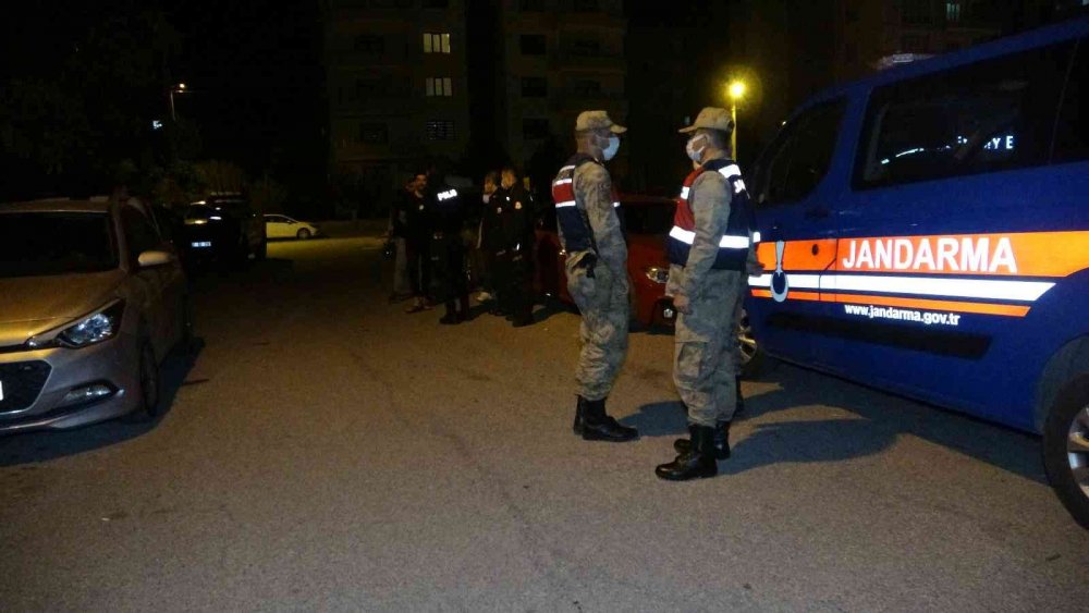 Apart daireye uyuşturucu operasyonu!