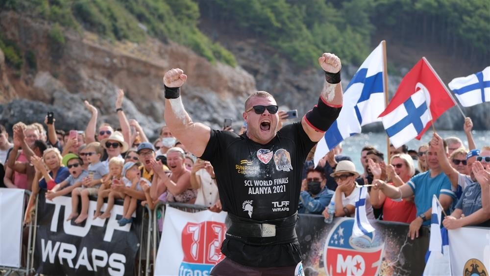 Dünyanın en güçlü insanları Antalya'da boy gösterdi