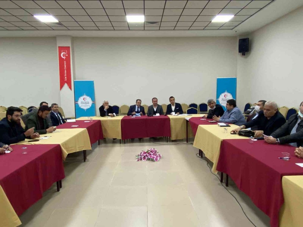 Veysel Eroğlu: "Bizim bildiklerimizi bilseniz yerinizde duramazsınız"