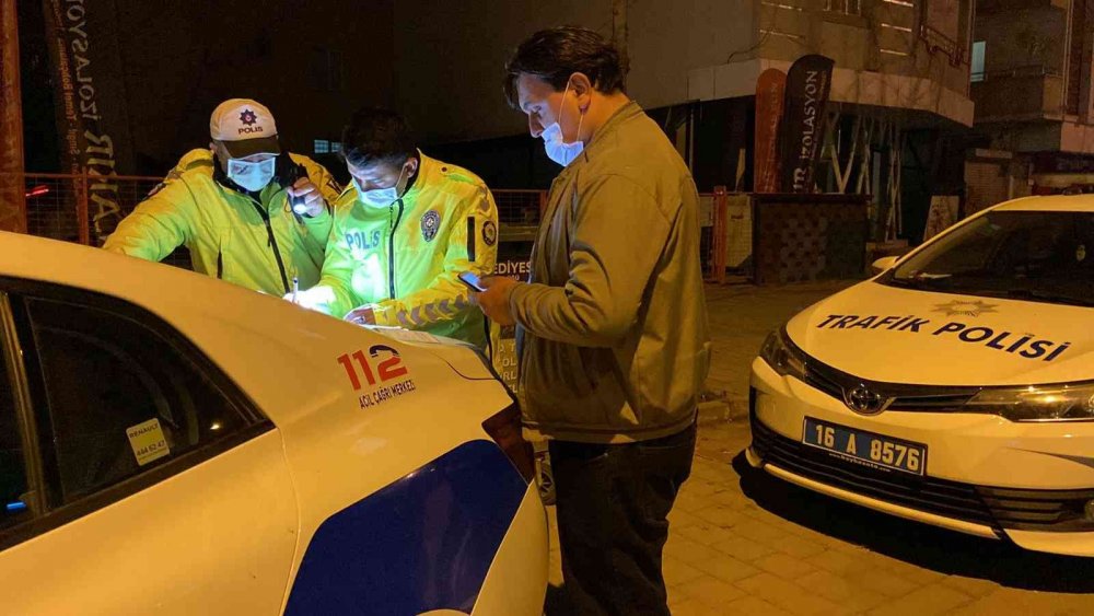 Güzargah dışı yolcu taşıyan servis minibüsü trafikten men edildi!