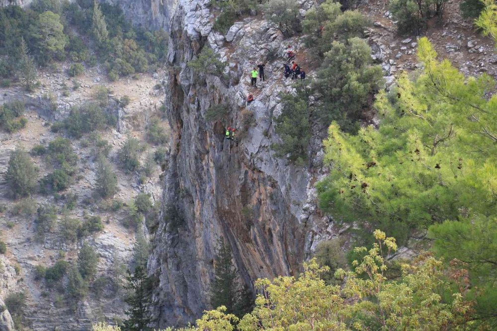Ekipler 9 gündür kayıp olan Müslüme’yi bulmak için her yolu deniyor