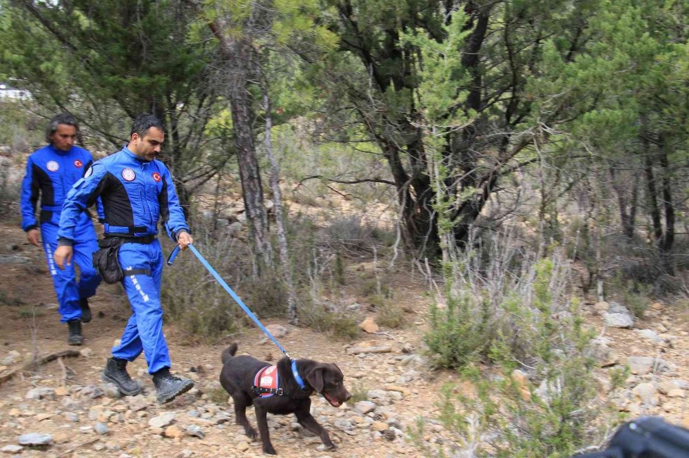 Ekipler 9 gündür kayıp olan Müslüme’yi bulmak için her yolu deniyor