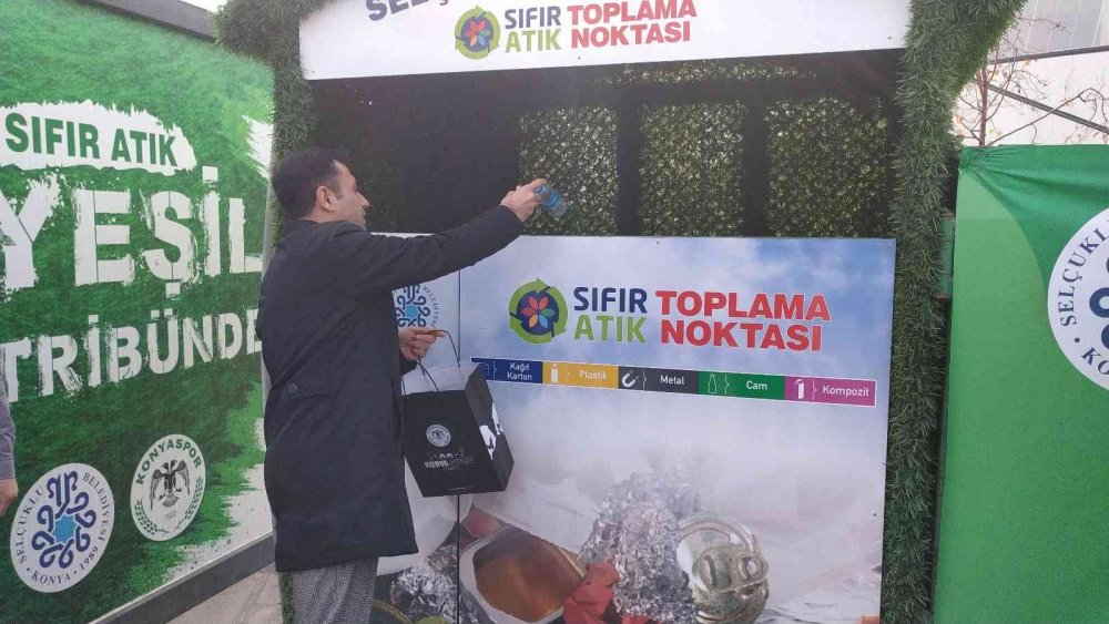 Konya’da 5 plastik veya cam şişe getiren Konyaspor maçı biletini kaptı