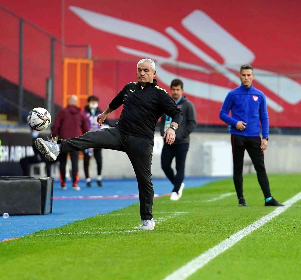 Başakşehir Sivasspor'u 2-1 mağlup etti