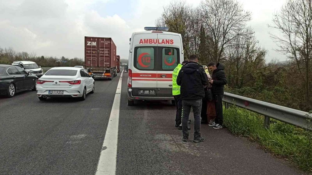 İstanbul - Ankara yolunda kaza! 3 yaralı
