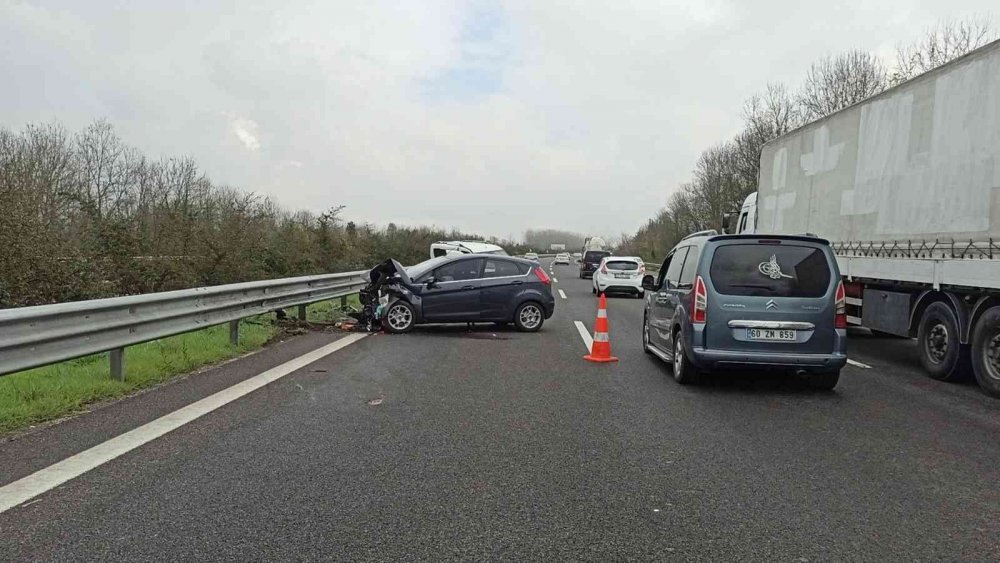 İstanbul - Ankara yolunda kaza! 3 yaralı