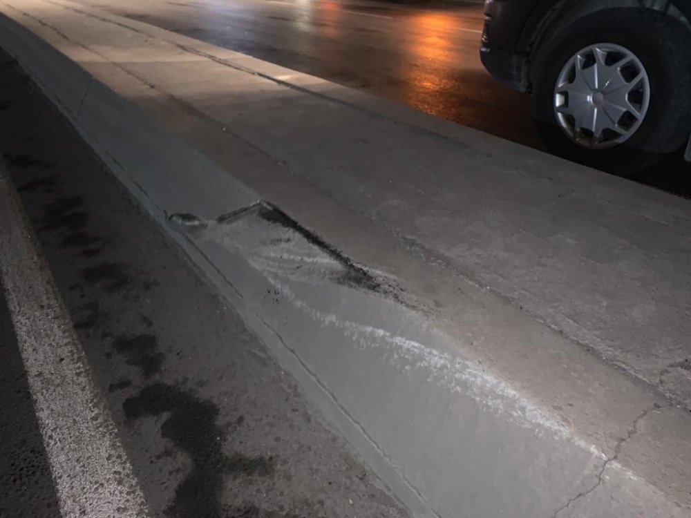 İstanbul'da karşı şeride uçan araç taksiyle kafa kafaya çarpıştı! 2si ağır 3 yaralı