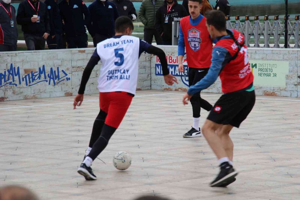 Sokak futbolu heyecanı başkentten Katar’a uzandı