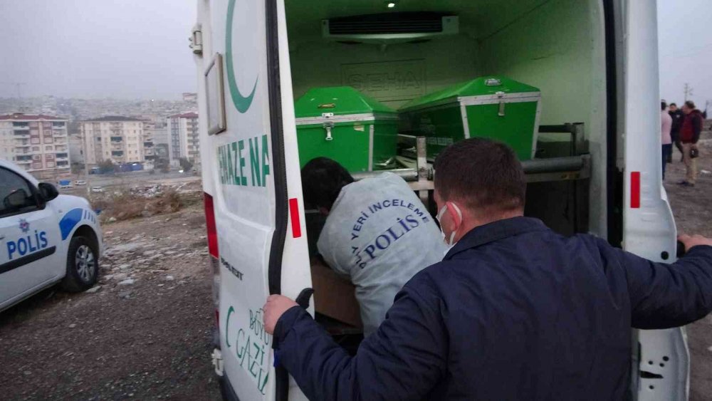 Hurda toplarken çantadan çıkan 5 aylık cenin şok etti