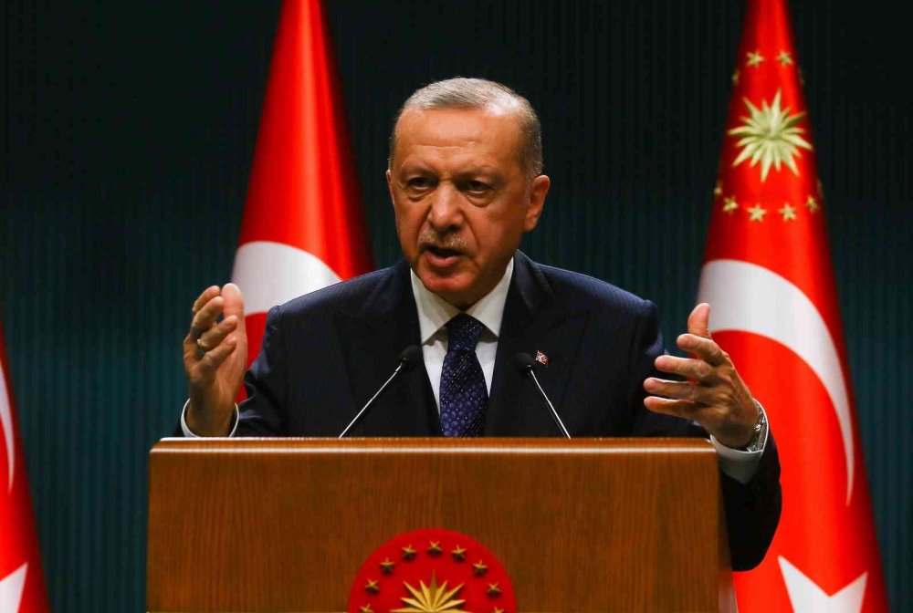 Cumhurbaşkanı Erdoğan: Kurdaki yükseliş bahanesiyle fahiş fiyat artışları yapan fırsatçıların tepesine bineceğiz