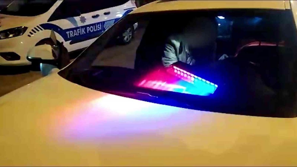 Konya'da araçlarına çakar takan trafik magandalarına ceza