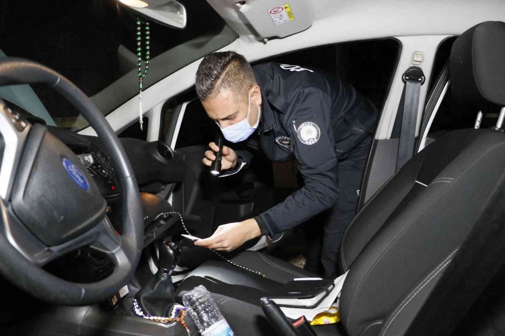 Polisin üzerine sürüp 40 kilometre kaçan ehliyetsiz sürücü yakalanınca 'görmedim' dedi