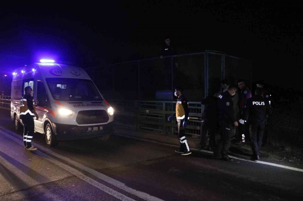 Adana'da barışmak için köprüye çıkan şahsın eşi olay yerine gelmedi