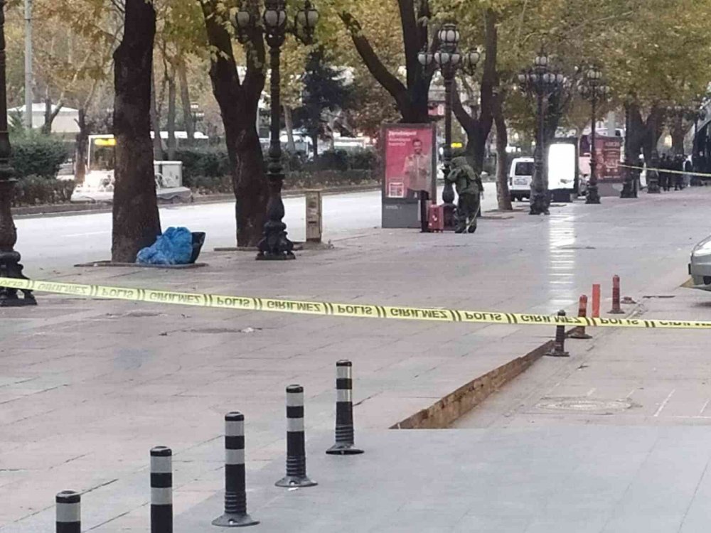 Ankara'da unutulan valiz bomba paniğine neden oldu