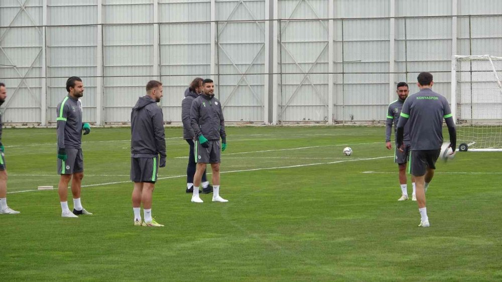 Konyaspor Teknik Direktörü Palut: İyi gidişimizi Antep'te de sürdürmek istiyoruz