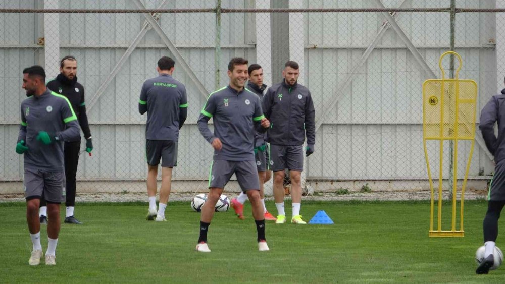 Konyaspor Teknik Direktörü Palut: İyi gidişimizi Antep'te de sürdürmek istiyoruz