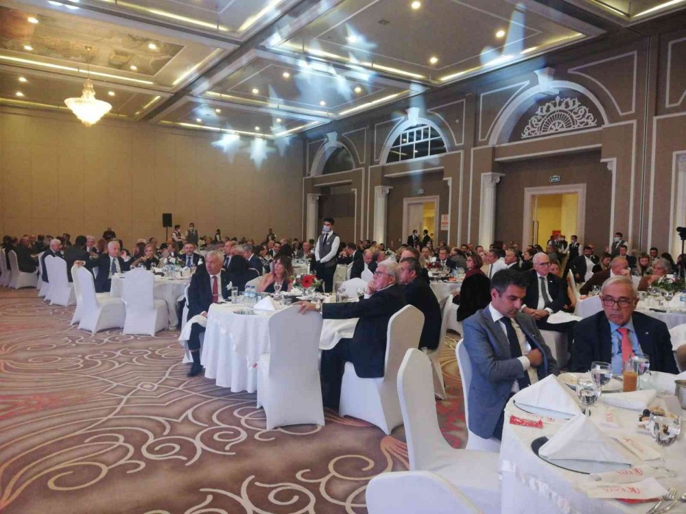 TİM Başkanı Gülle: BAE’den iyi ilişkiler ve güzel haberlerle döndük